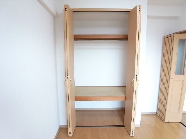 ロイヤルヴュー貝ケ森 収納
