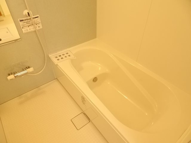 ララパルフェ薬師堂 浴槽は写真と異なる際は現況優先とさせて頂きます。