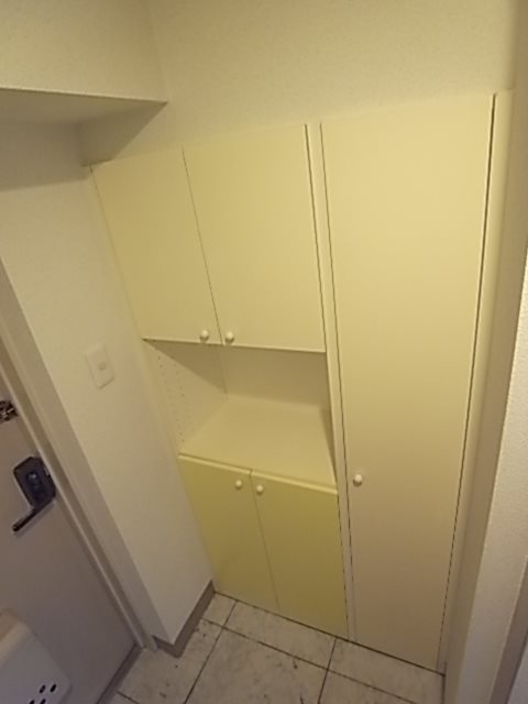 朝日プラザ柏木 玄関