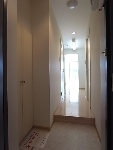 ヴィアーレ北目町 玄関