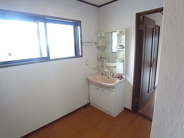 川内三十人町シェアハウス 洗面所