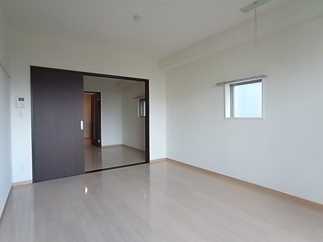 ヴィアーレ勾当台Ⅰ ※別のお部屋の写真になります。