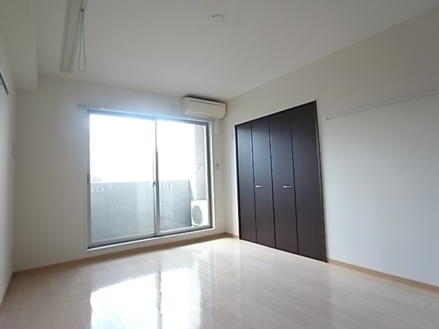 ヴィアーレ勾当台Ⅰ ※別のお部屋の写真になります。