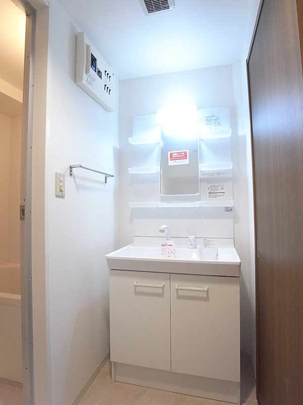 トロワフレール ※角部屋タイプのお部屋です。