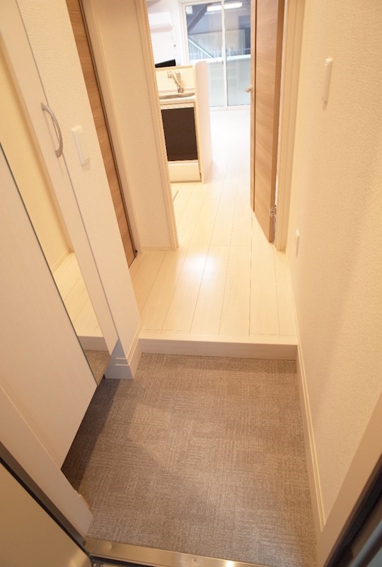 イーストナイン 玄関